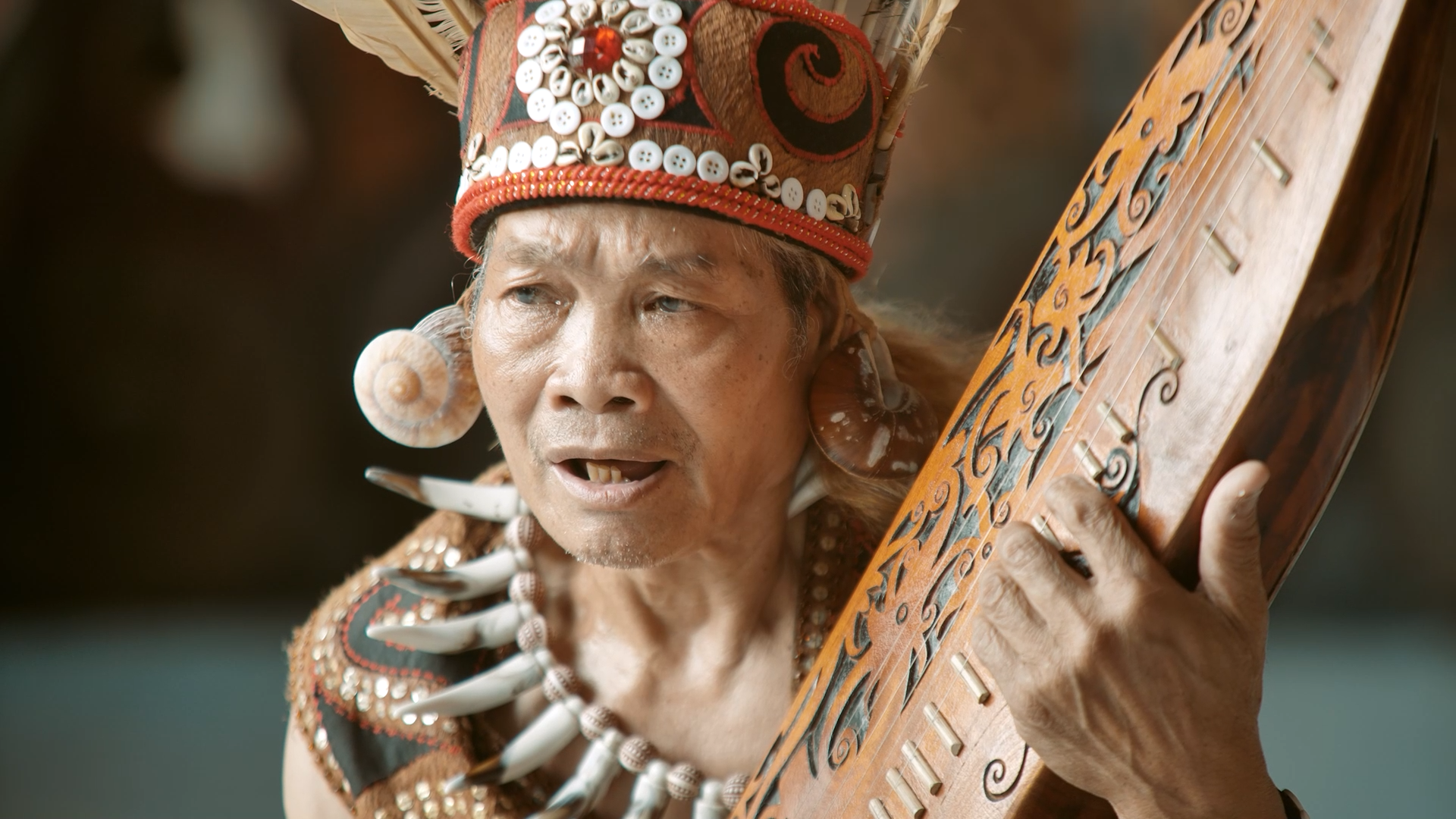 Sang Penjaga Tembang Nenek Moyang